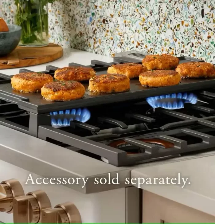 Café™ 36" Smart All-Gas Commercial-Style Range with 6 Burners (Natural Gas) - Image 3