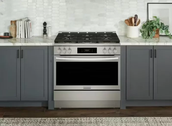 Frigidaire Gallery 36" Gas Range with Air Fry - Image 2