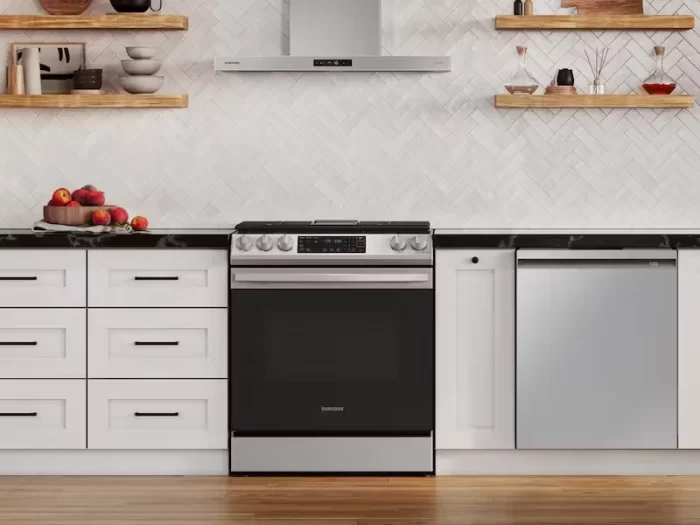 6.0 cu. ft. Smart Slide-in Gas Range with Air Fry & Convection in Fingerprint Resistant Stainless Steel - Image 4