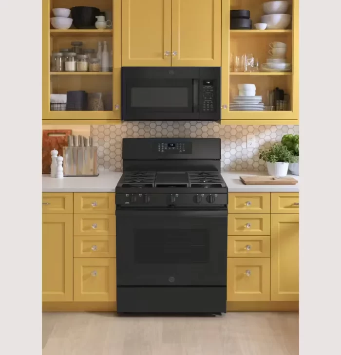 GE® 30" Free-Standing Gas Convection Range with No Preheat Air Fry - Image 4