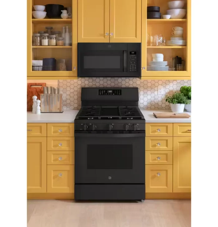 GE® 30" Free-Standing Gas Convection Range with No Preheat Air Fry and EasyWash™ Oven Tray - Image 3