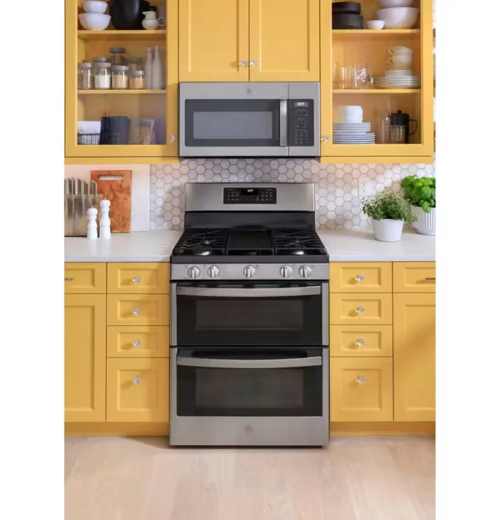 GE® 30" Free-Standing Gas Double Oven Convection Range - Image 3