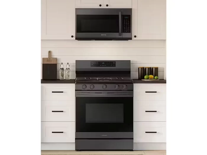 6.0 cu. ft. Smart Freestanding Gas Range with No-Preheat Air Fry & Convection in Black Stainless Steel - Image 2