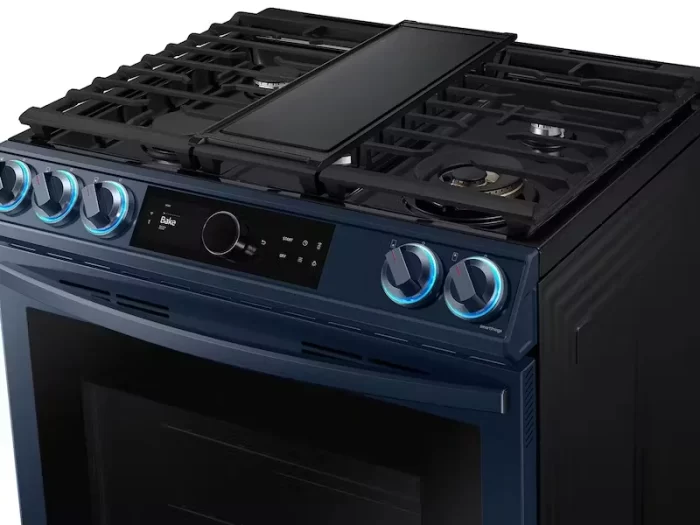 Bespoke Smart Slide-in Gas Range 6.0 cu. ft. with Smart Dial, Air Fry & Wi-Fi - Image 4