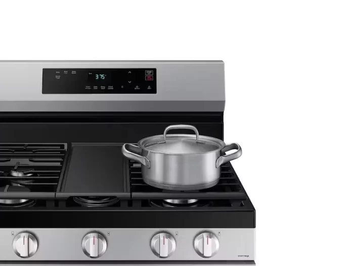 6.0 cu. ft. Smart Freestanding Gas Range with Integrated Griddle in Stainless Steel - Image 2