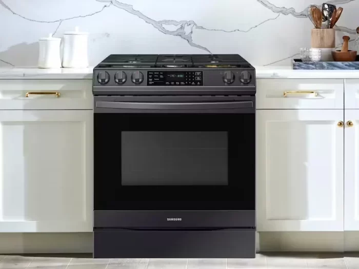 6.0 cu ft. Smart Slide-in Gas Range with Air Fry in Black Stainless Steel - Image 7