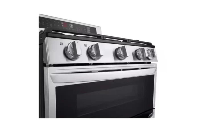 6.9 cu. ft. Smart Gas Double Oven Freestanding Range with ProBake Convection®, Air Fry & Air Sous Vide - Image 5