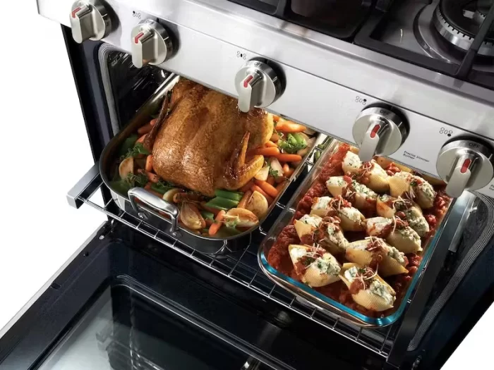 5.8 cu. ft. Gas Range with True Convection in Stainless Steel - Image 3