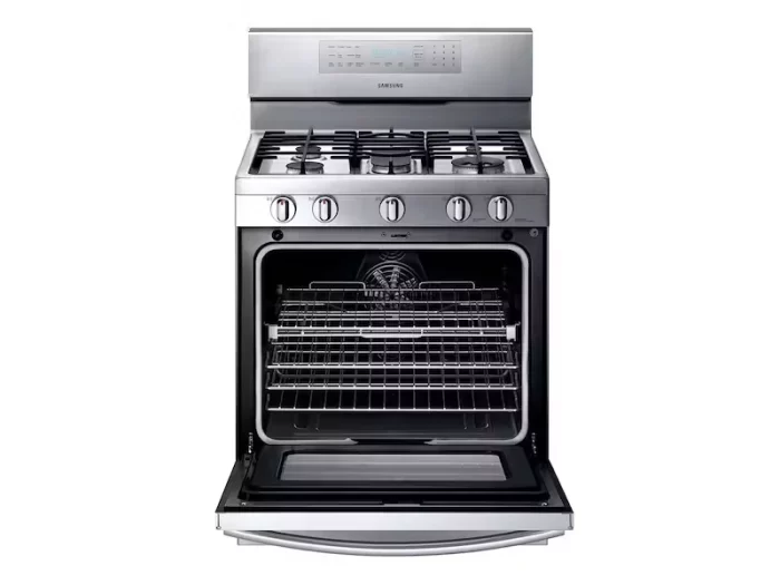 5.8 cu. ft. Gas Range with True Convection in Stainless Steel - Image 5